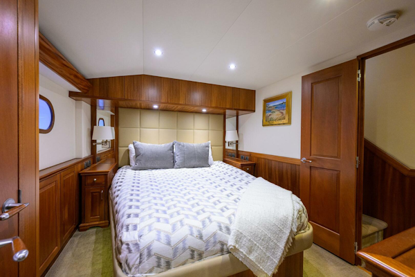 Hatteras-GT63 2013-Reelin N Dealin Palm City-Florida-United States-Hatteras 63 Reelin N Dealin  Interior Master Stateroom-5934090