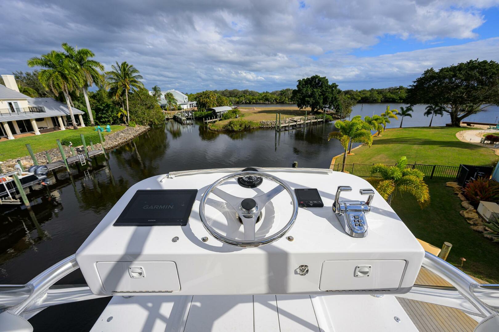 Hatteras-GT63 2013-Reelin N Dealin Palm City-Florida-United States-Hatteras 63 Reelin N Dealin  Exterior Tower-5934219 | Thumbnail