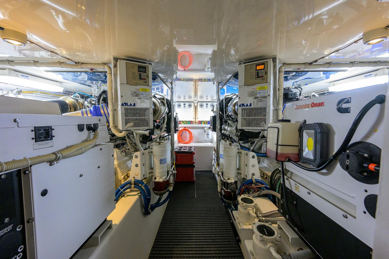 Hatteras-GT63 2013-Reelin N Dealin Palm City-Florida-United States-Hatteras 63 Reelin N Dealin  Engine Room-5934467 | Thumbnail