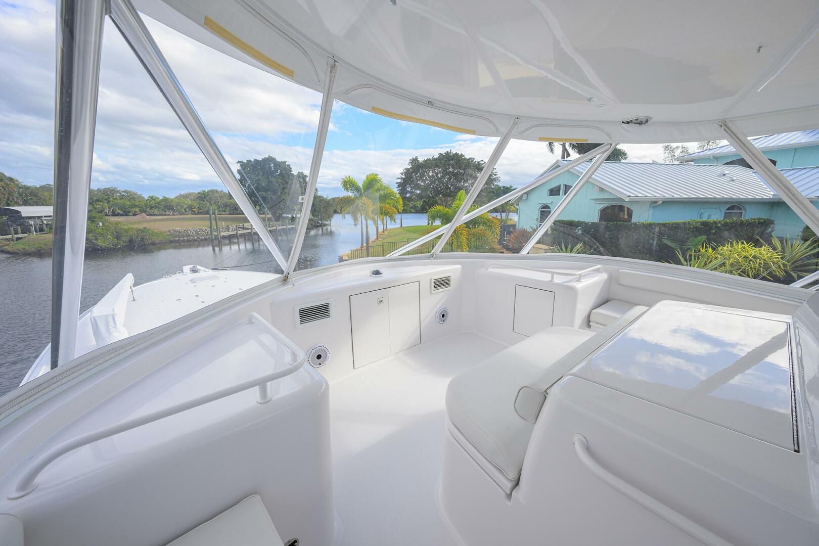 Hatteras-GT63 2013-Reelin N Dealin Palm City-Florida-United States-Hatteras 63 Reelin N Dealin  Exterior Flybridge-5934217 | Thumbnail