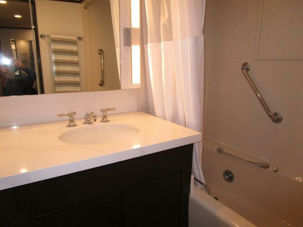 Burger-Flush Deck with Flybridge 1986-SHEPSL X Ft. Lauderdale-Florida-United States-Her Jacuzzi Tub -5935208