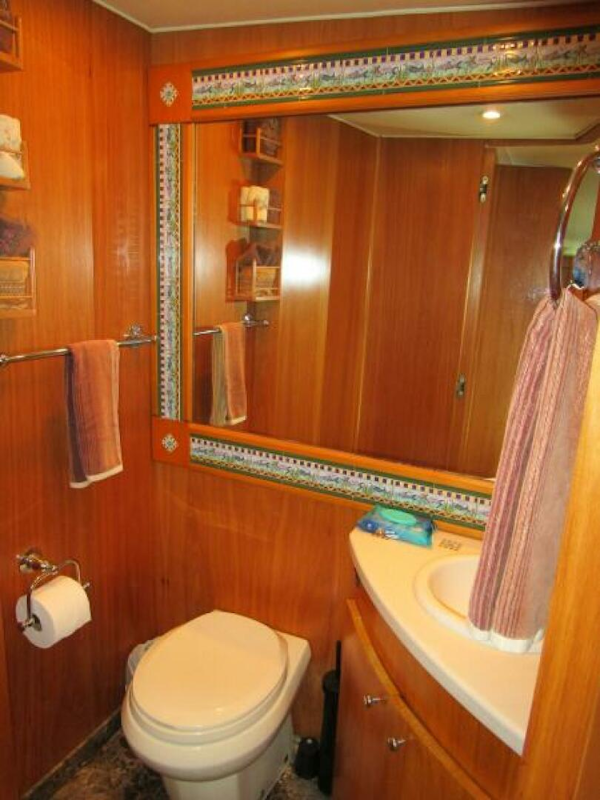 Burger-Flush Deck with Flybridge 1986-SHEPSL X Ft. Lauderdale-Florida-United States-Day Head -5935189