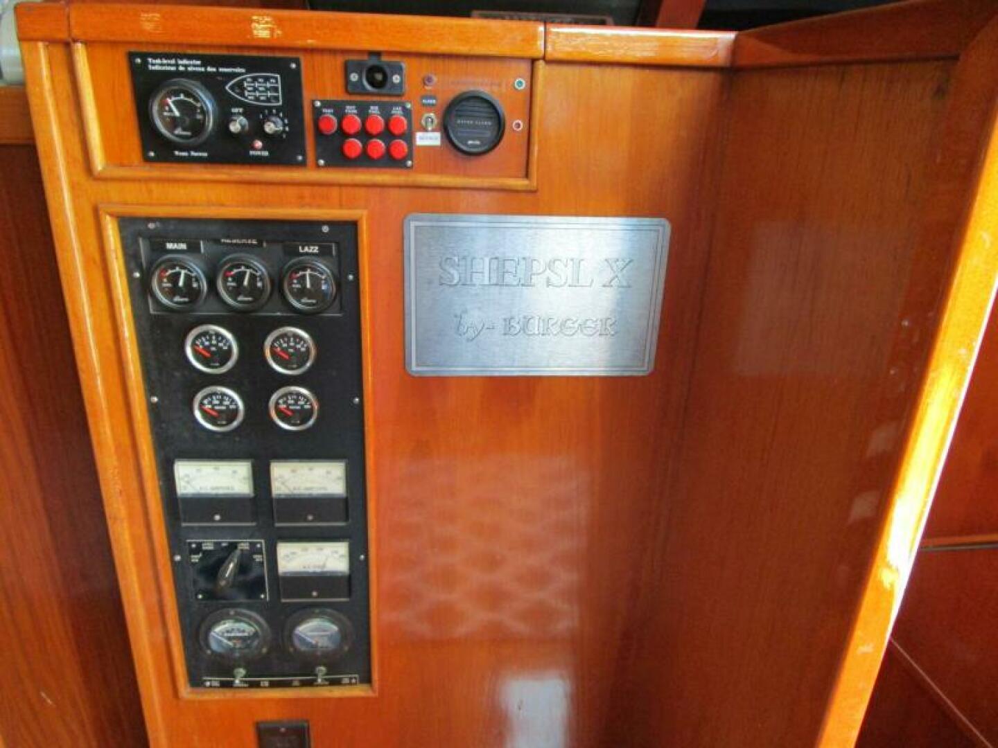 Burger-Flush Deck with Flybridge 1986-SHEPSL X Ft. Lauderdale-Florida-United States-Helm Detail -5935179 | Thumbnail