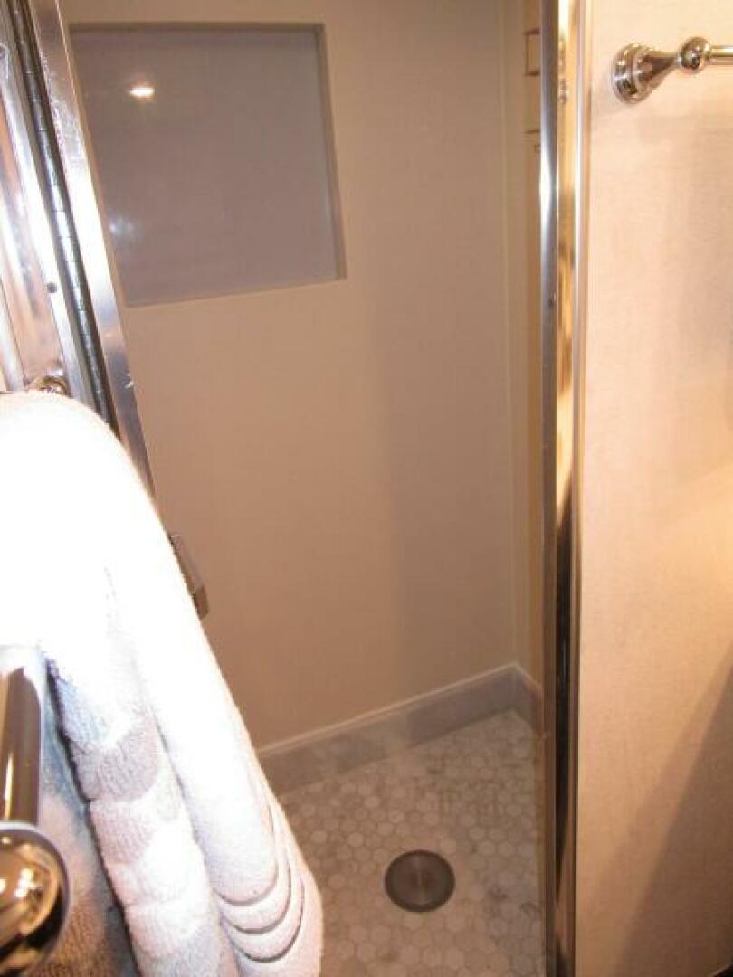 Burger-Flush Deck with Flybridge 1986-SHEPSL X Ft. Lauderdale-Florida-United States His Shower -5935206 | Thumbnail