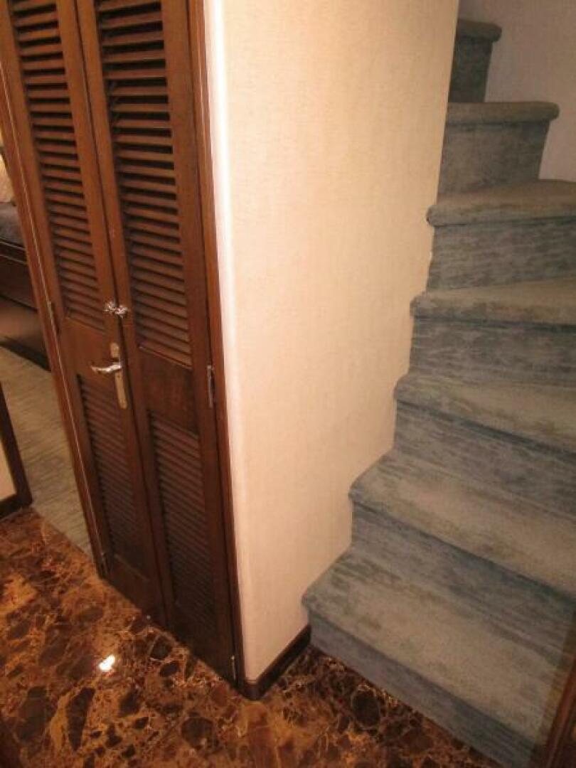 Burger-Flush Deck with Flybridge 1986-SHEPSL X Ft. Lauderdale-Florida-United States-Accommodation Foyer -5935201 | Thumbnail