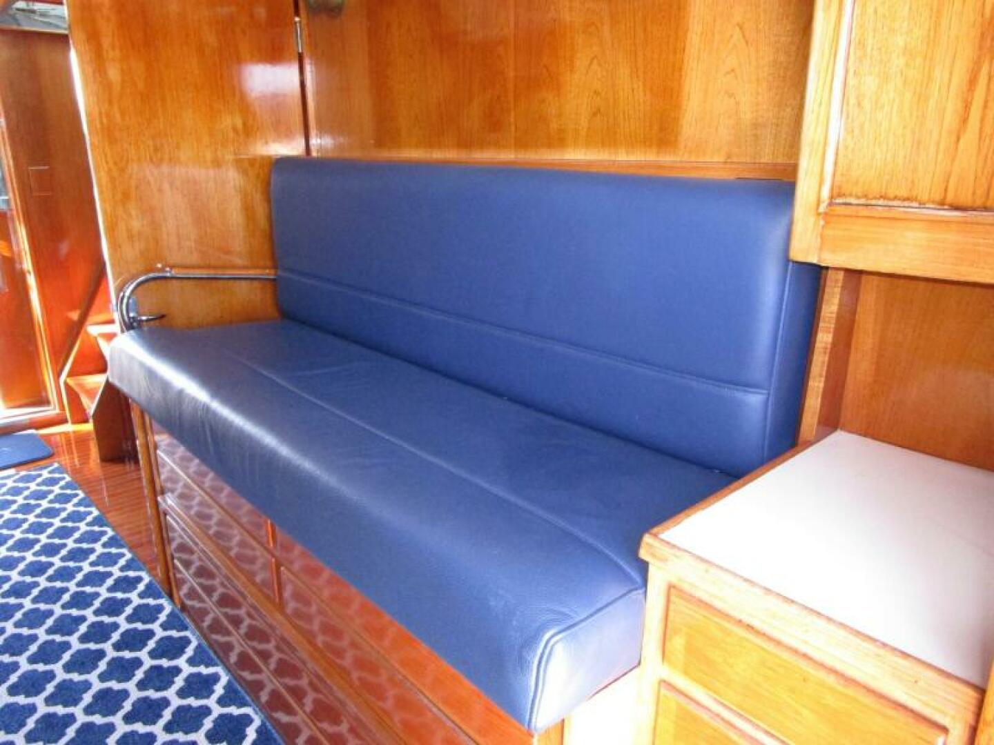 Burger-Flush Deck with Flybridge 1986-SHEPSL X Ft. Lauderdale-Florida-United States-Helm Seat -5935180 | Thumbnail