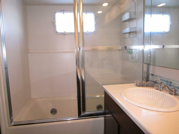 Burger-Flush Deck with Flybridge 1986-SHEPSL X Ft. Lauderdale-Florida-United States-Portside VIP Jacuzzi -5935213