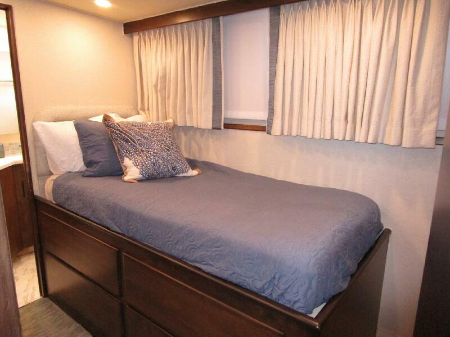 Burger-Flush Deck with Flybridge 1986-SHEPSL X Ft. Lauderdale-Florida-United States-Stbd. Guest Cabin Outboard -5935214 | Thumbnail