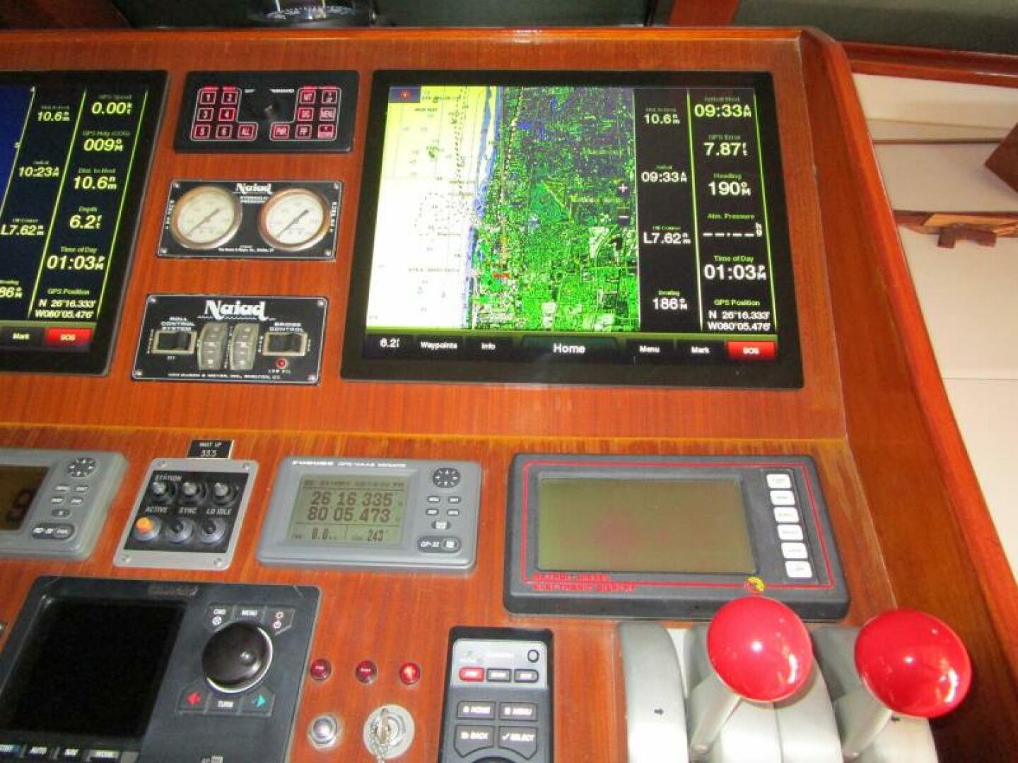 Burger-Flush Deck with Flybridge 1986-SHEPSL X Ft. Lauderdale-Florida-United States-Helm Detail -5935178 | Thumbnail