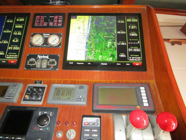 Burger-Flush Deck with Flybridge 1986-SHEPSL X Ft. Lauderdale-Florida-United States-Helm Detail -5935178