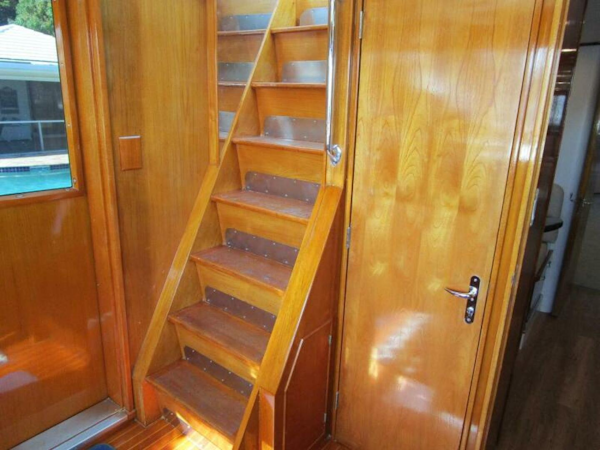 Burger-Flush Deck with Flybridge 1986-SHEPSL X Ft. Lauderdale-Florida-United States-Flybridge Access -5935181