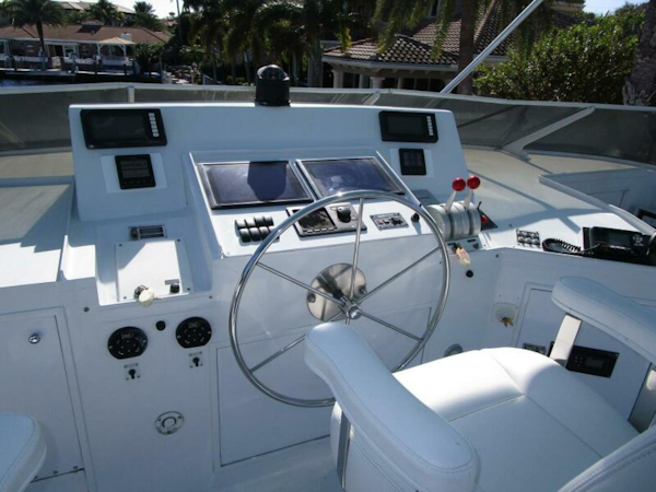 Burger-Flush Deck with Flybridge 1986-SHEPSL X Ft. Lauderdale-Florida-United States-Flybridge Helm -5935237