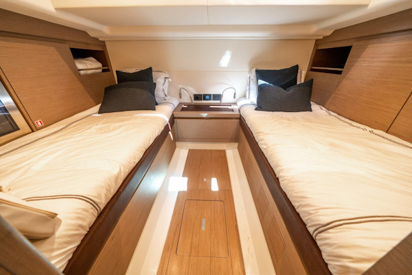 Pardo Yachts-43 2023-MORGAN 1 Miami Beach-Florida-United States-5965213