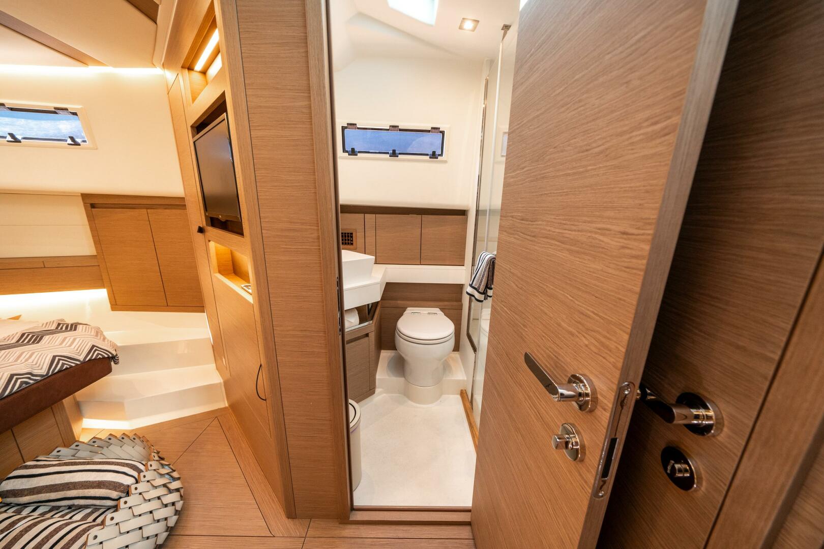 Pardo Yachts-43 2023-MORGAN 1 Miami Beach-Florida-United States-5965210 | Thumbnail