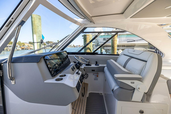 Regal-LX 36 2022-Absolutely Knot New Smyrna Beach-Florida-United States-5941322