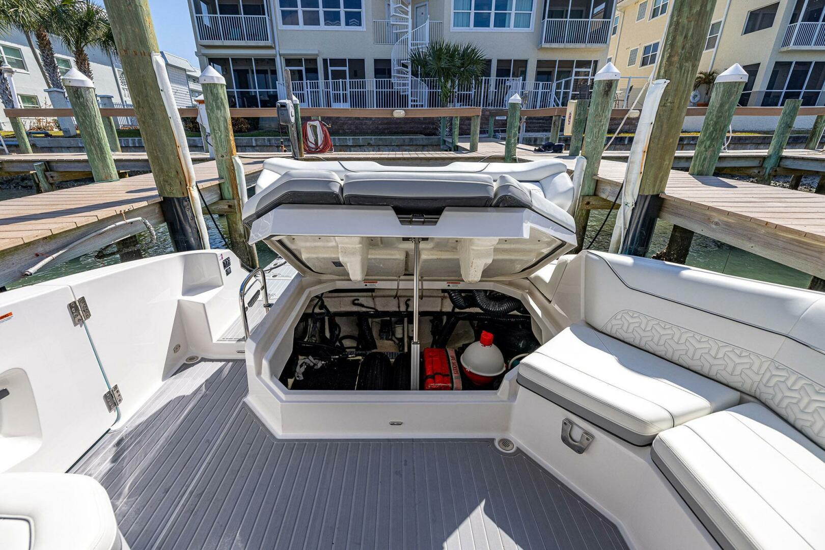 Regal-LX 36 2022-Absolutely Knot New Smyrna Beach-Florida-United States-5941345 | Thumbnail