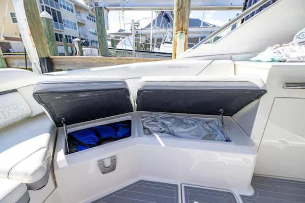 Regal-LX 36 2022-Absolutely Knot New Smyrna Beach-Florida-United States-5941353