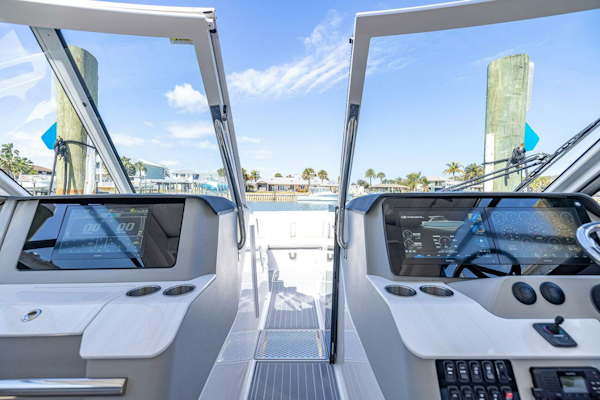 Regal-LX 36 2022-Absolutely Knot New Smyrna Beach-Florida-United States-5941319