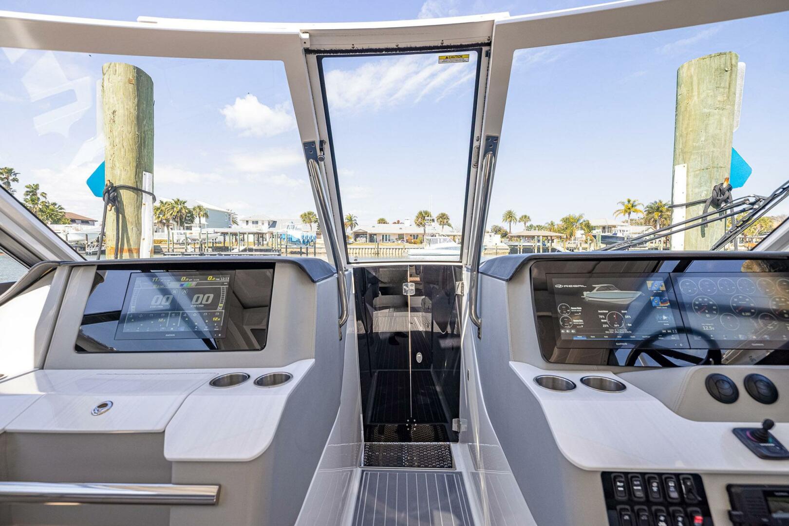 Regal-LX 36 2022-Absolutely Knot New Smyrna Beach-Florida-United States-5941320 | Thumbnail