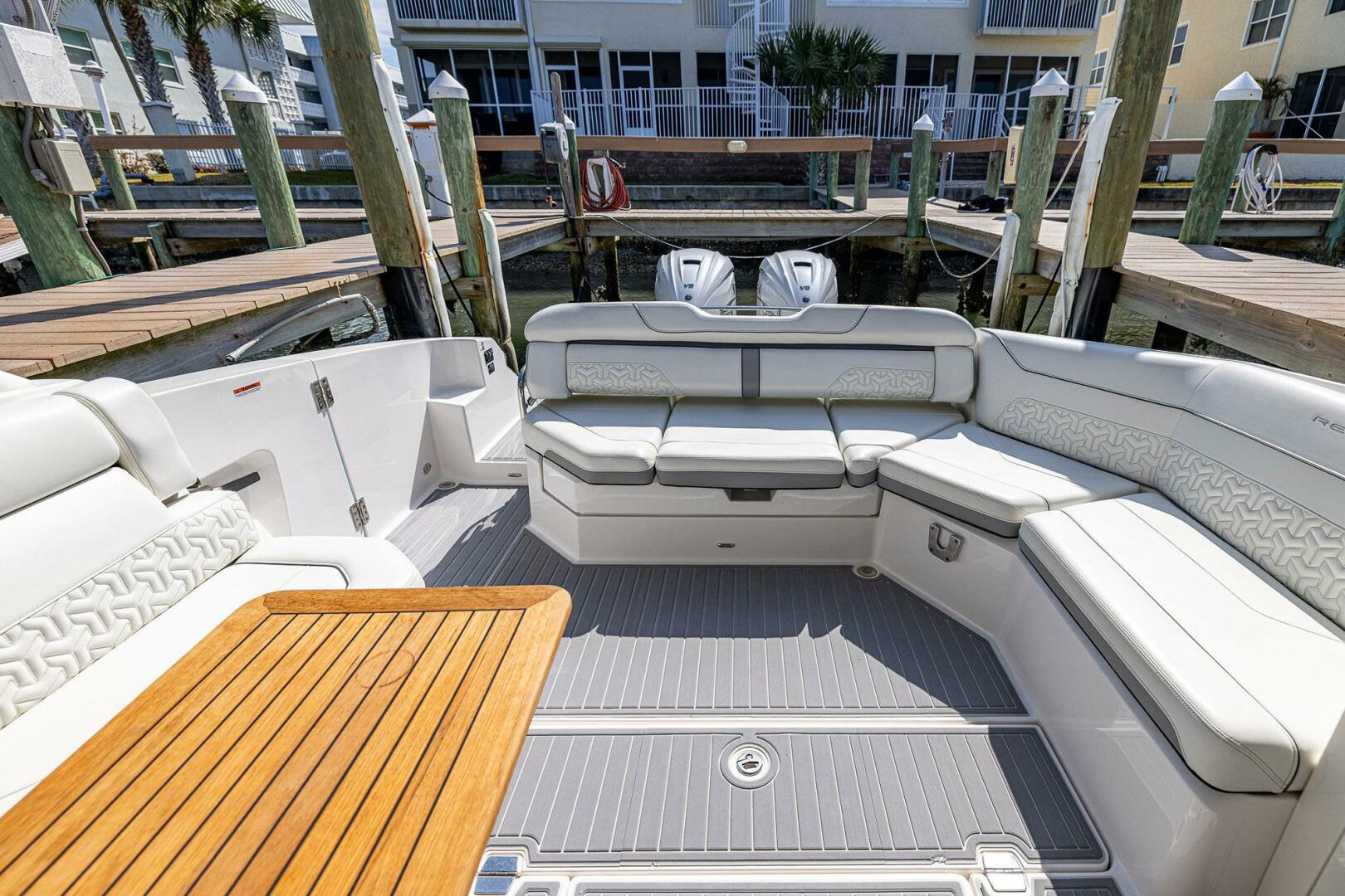 Regal-LX 36 2022-Absolutely Knot New Smyrna Beach-Florida-United States-5941341 | Thumbnail