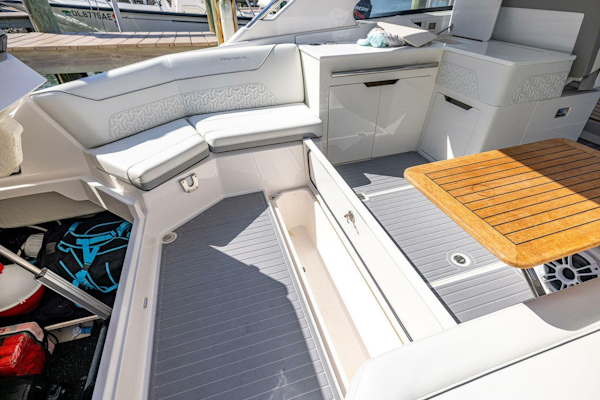 Regal-LX 36 2022-Absolutely Knot New Smyrna Beach-Florida-United States-5941344