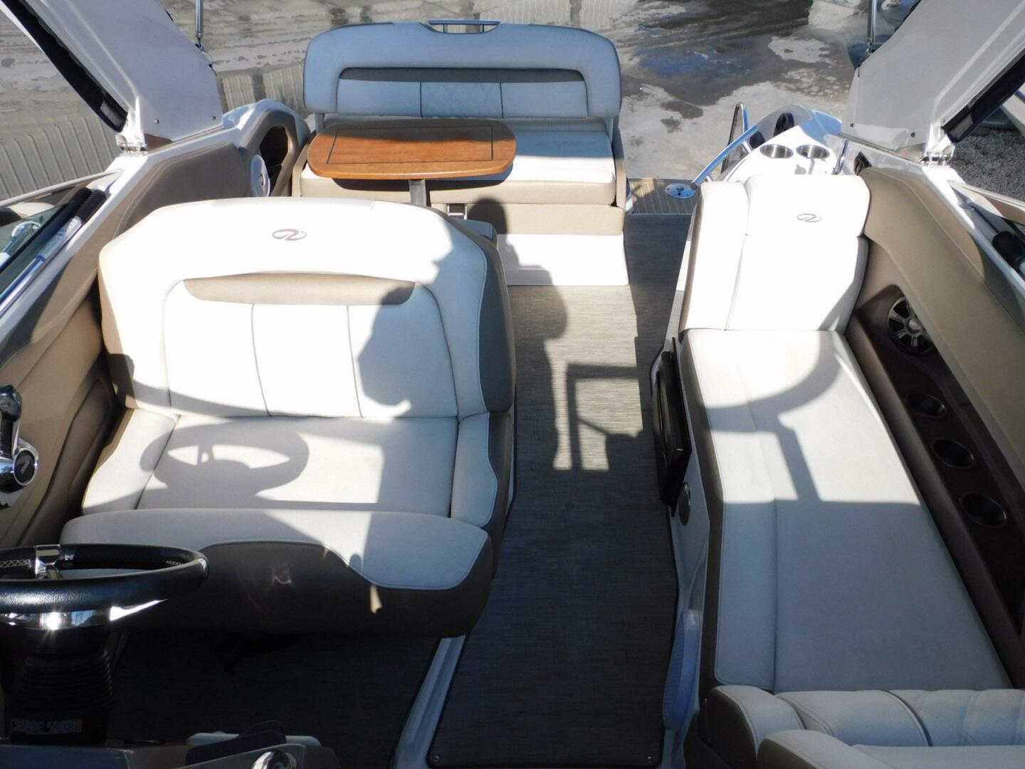 Regal-28 Express 2019-Livin on a Prayer Merritt Island-Florida-United States-5942665 | Thumbnail