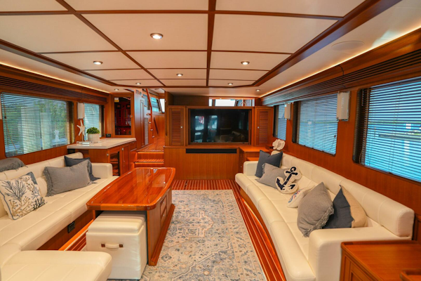 Marlow-Explorer 70E-CB 2025-ENTERPRISE Clearwater-Florida-United States-Salon Facing Forward-5944231