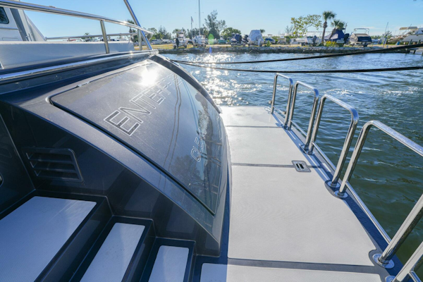 Marlow-Explorer 70E-CB 2025-ENTERPRISE Clearwater-Florida-United States Swim Platform Facing Starboard-5944226