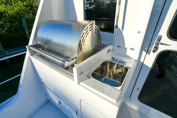 Marlow-Explorer 70E-CB 2025-ENTERPRISE Clearwater-Florida-United States Upper Aft Deck Grill and Sink-5944272