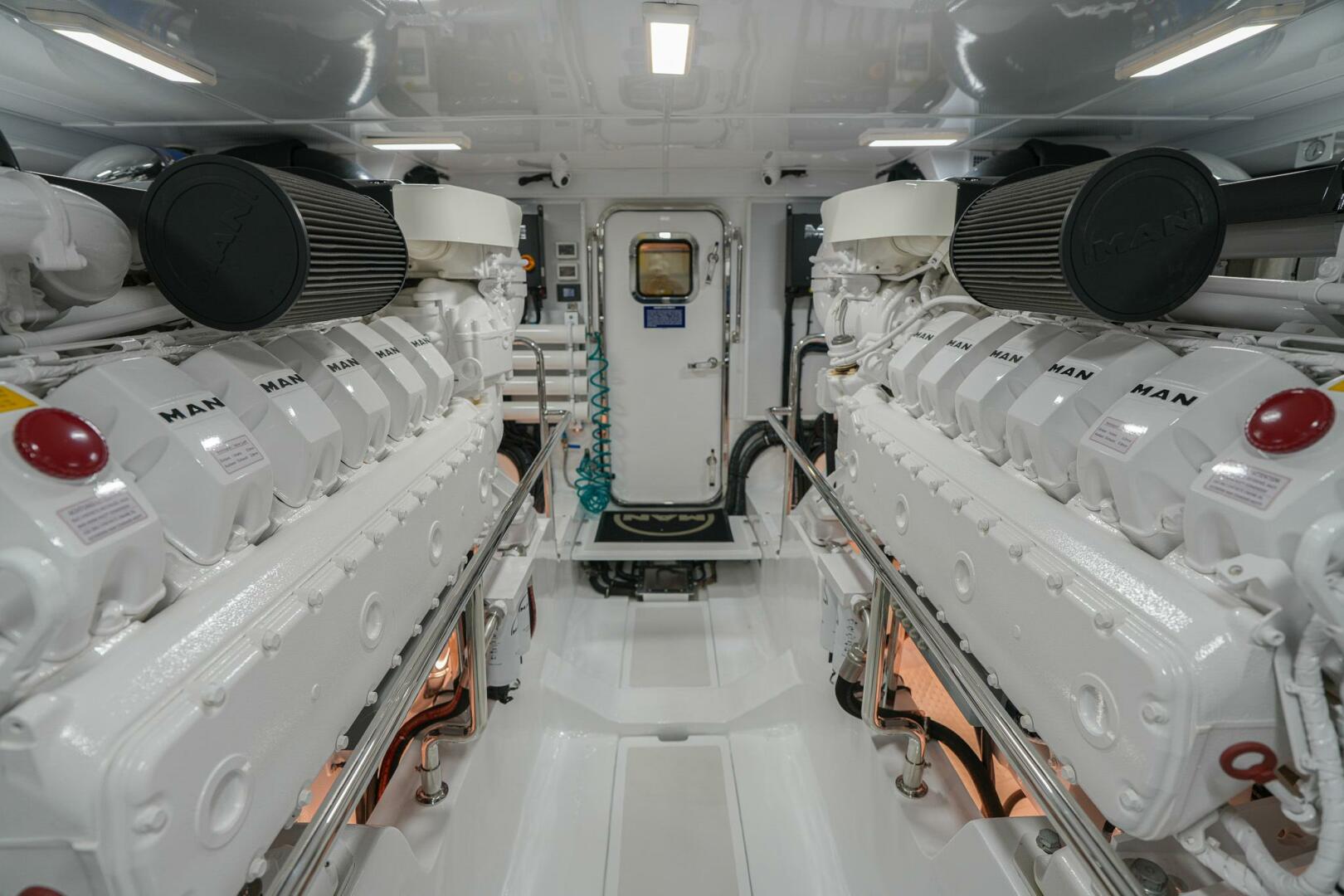 Marlow-Explorer 70E-CB 2025-ENTERPRISE Clearwater-Florida-United States-Engine Room Facing Aft-5944289 | Thumbnail