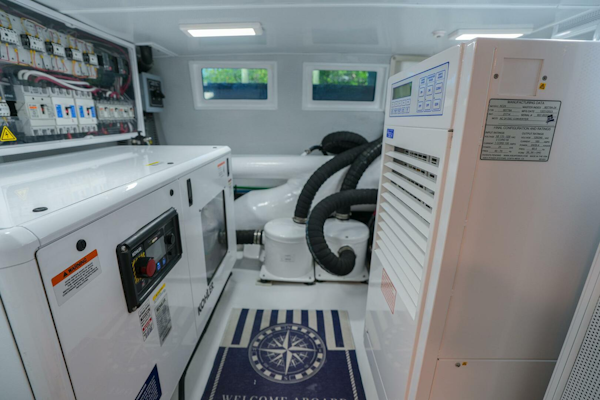 Marlow-Explorer 70E-CB 2025-ENTERPRISE Clearwater-Florida-United States-Generator Room Facing Port-5944284