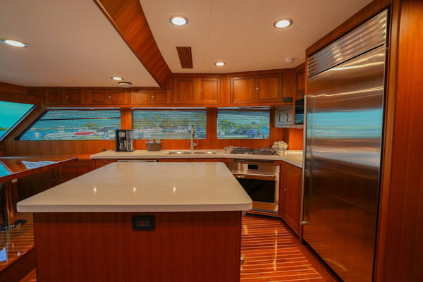 Marlow-Explorer 70E-CB 2025-ENTERPRISE Clearwater-Florida-United States-Galley Facing Starboard-5944238