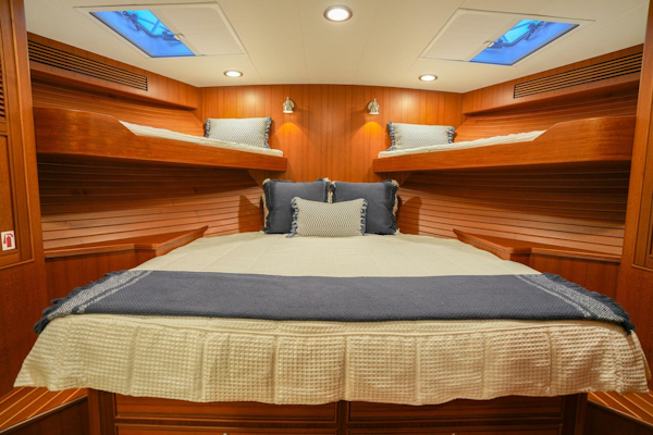 Marlow-Explorer 70E-CB 2025-ENTERPRISE Clearwater-Florida-United States VIP Stateroom Facing Forward-5944251