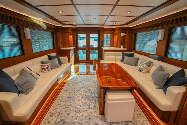 Marlow-Explorer 70E-CB 2025-ENTERPRISE Clearwater-Florida-United States-Salon Facing Aft-5944234