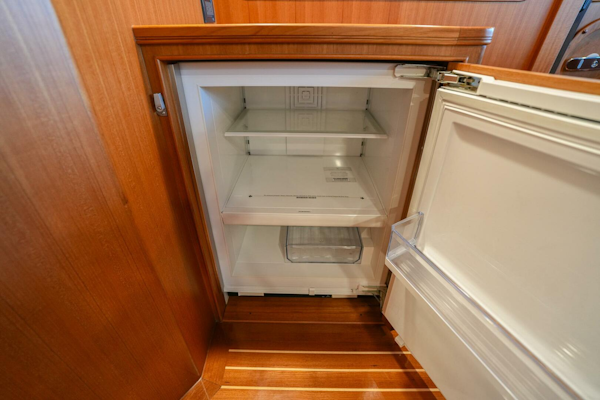Marlow-Explorer 70E-CB 2025-ENTERPRISE Clearwater-Florida-United States-Command Bridge Refrigerator-5944269