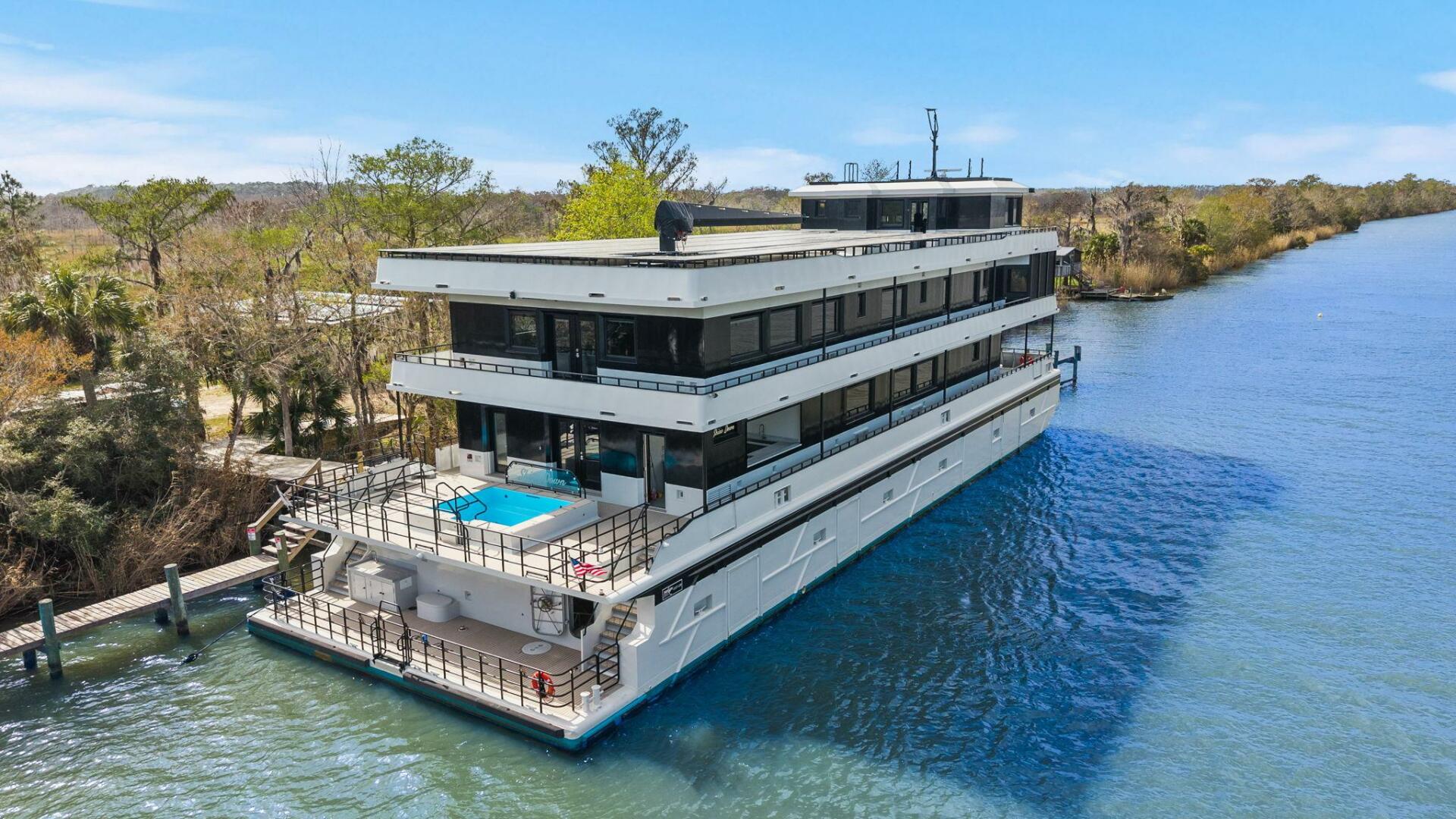 Breaux Brothers-120 GLV 2025-Shine Down Apalachicola-Florida-United States-5990266 | Thumbnail