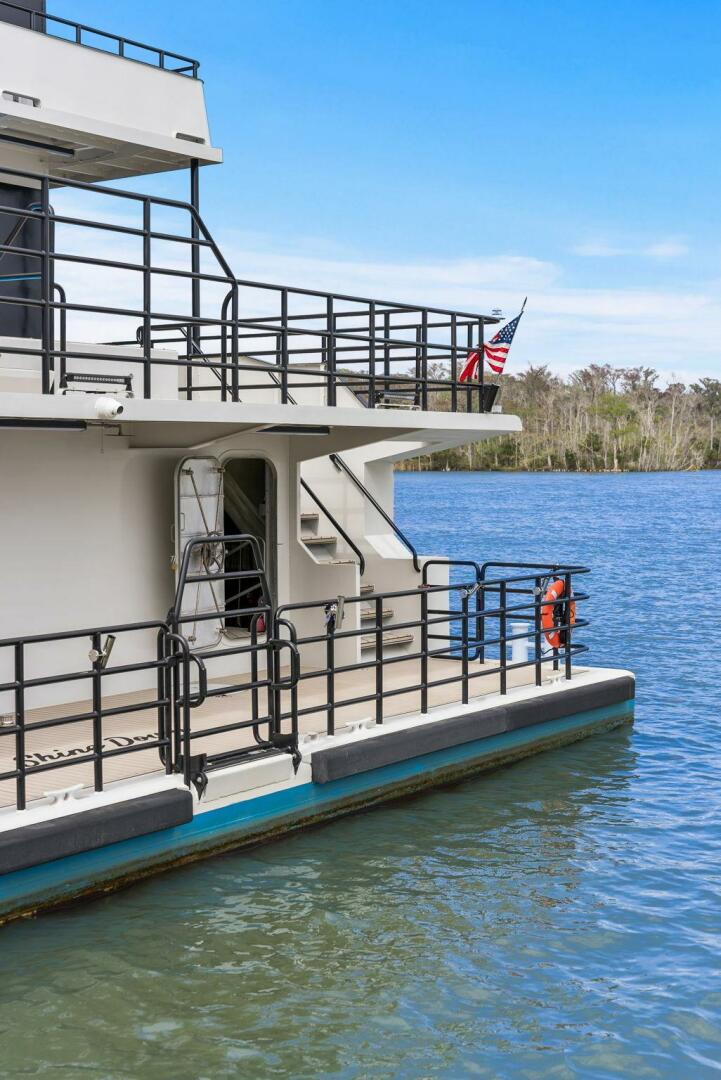 Breaux Brothers-120 GLV 2025-Shine Down Apalachicola-Florida-United States-5990480 | Thumbnail