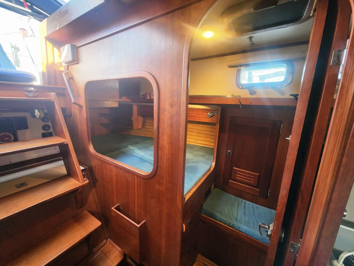 Valiant-42 CE 2010-Fidelity Gloucester Point-Virginia-United States-Aft Berth-5960468 | Thumbnail