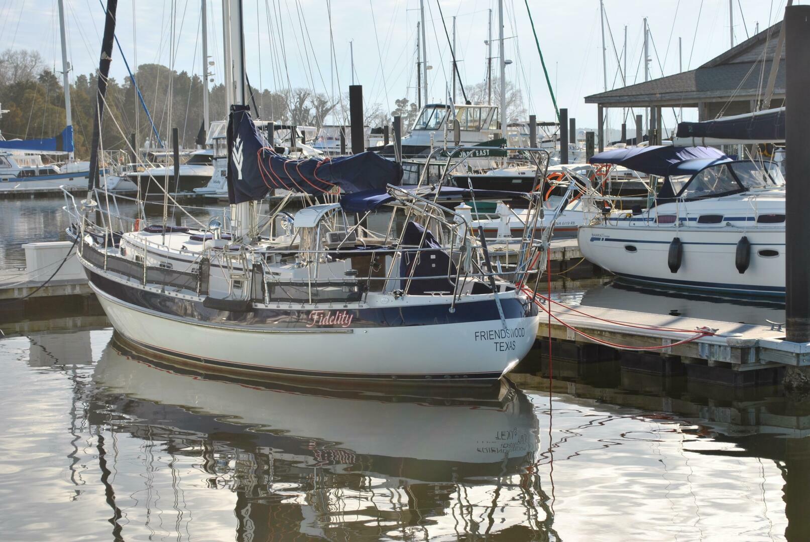 Valiant-42 CE 2010-Fidelity Gloucester Point-Virginia-United States-Stern-5960398 | Thumbnail