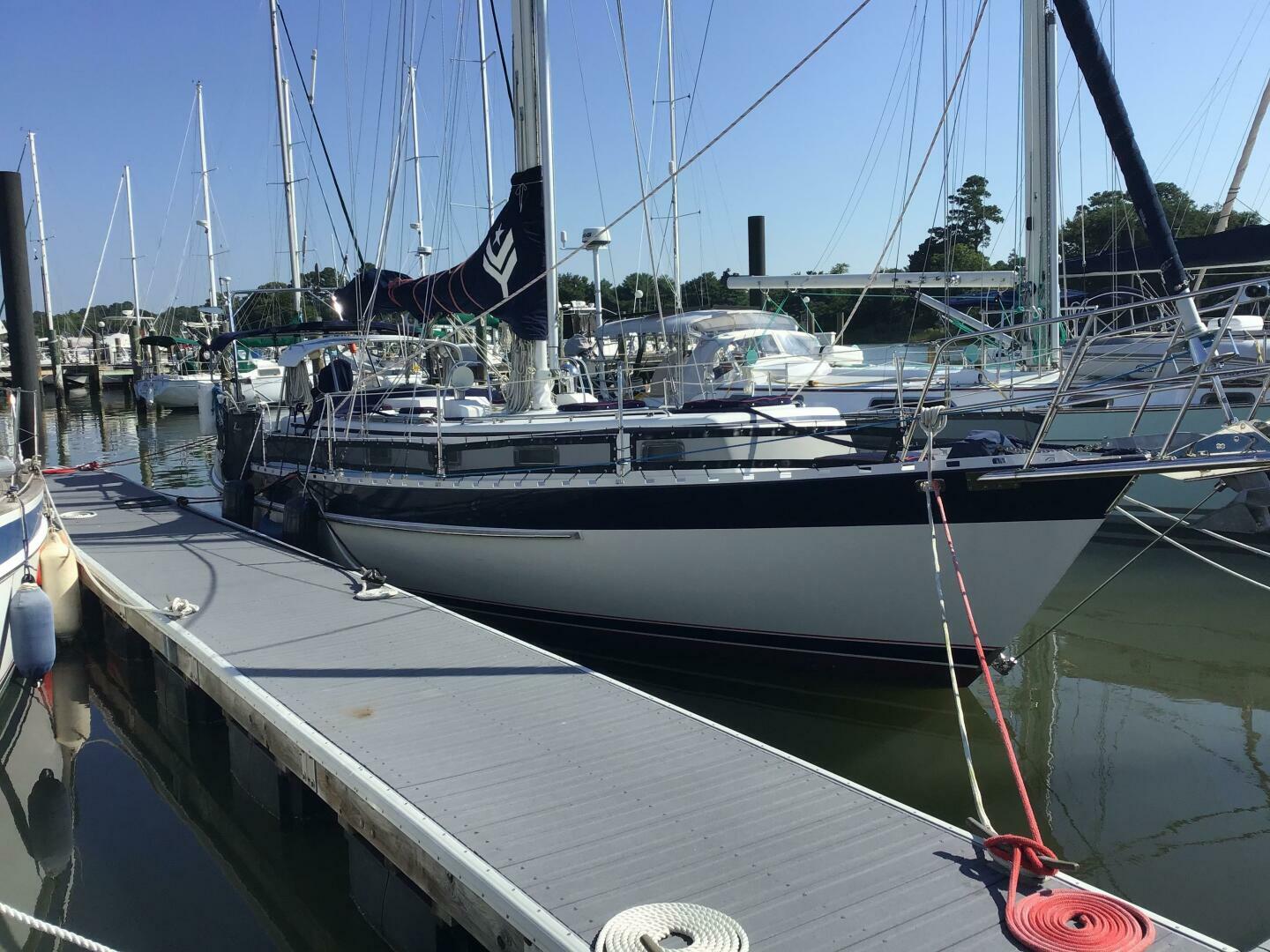 Valiant-42 CE 2010-Fidelity Gloucester Point-Virginia-United States-Port Side 2-5960408 | Thumbnail
