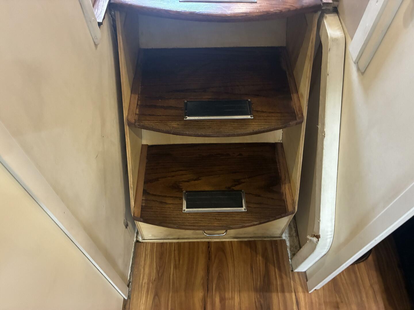 Carver-455 Aft Cabin 1996-Knot Sure Slidell-Louisiana-United States-Carver 455 Aft Cabin  Companion way steps-5961611 | Thumbnail