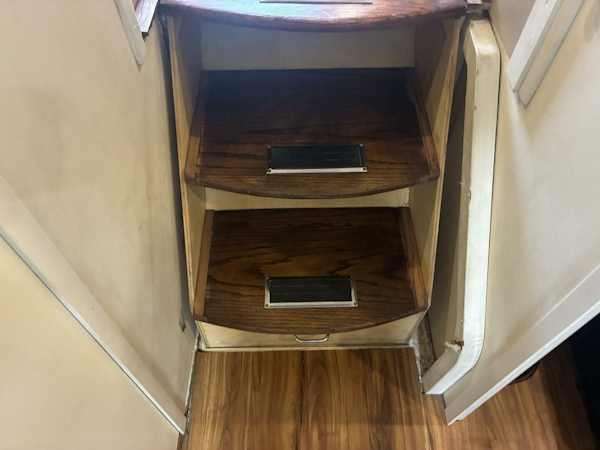 Carver-455 Aft Cabin 1996-Knot Sure Slidell-Louisiana-United States-Carver 455 Aft Cabin  Companion way steps-5961611