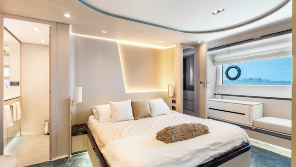 Azimut-78 FLY 2025 -Pompano Beach-Florida-United States-5963066