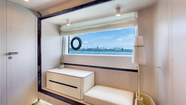 Azimut-78 FLY 2025 -Pompano Beach-Florida-United States-5963038
