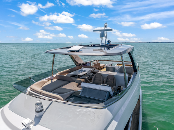 Azimut-78 FLY 2025 -Pompano Beach-Florida-United States-5963028