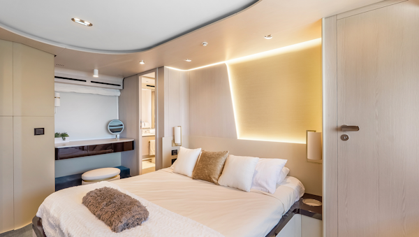 Azimut-78 FLY 2025 -Pompano Beach-Florida-United States-5963039