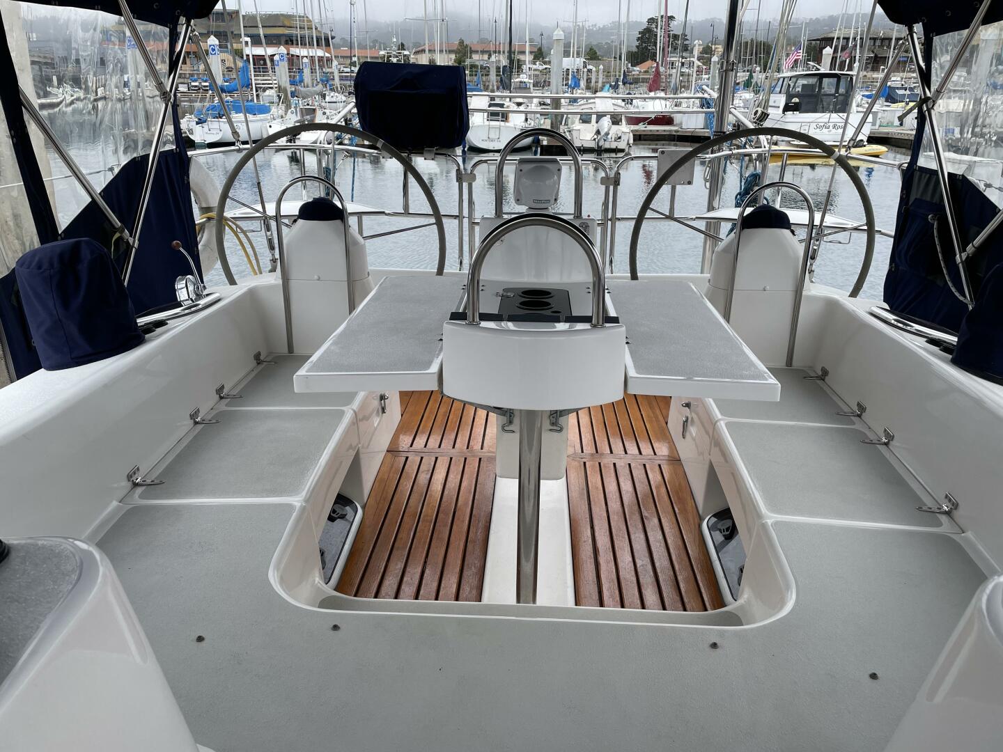 Catalina-470 2005-Hale Moana Monterey-California-United States-5967620 | Thumbnail