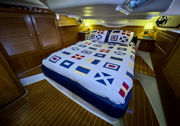 Catalina-470 2005-Hale Moana Monterey-California-United States-5967654
