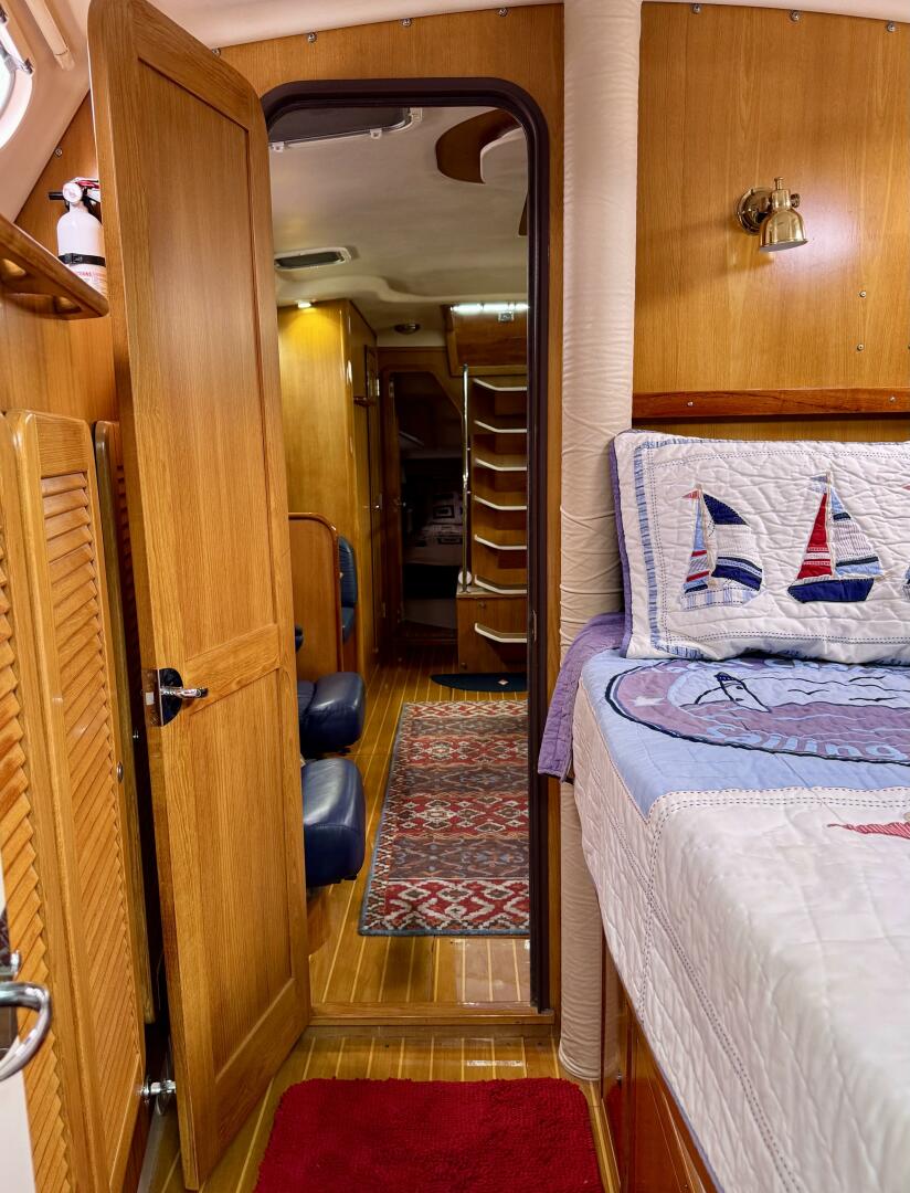Catalina-470 2005-Hale Moana Monterey-California-United States-5967642 | Thumbnail