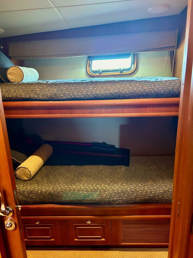 Grand Banks-Aleutian 53RP 2012-TOORA LOORA  BOSTON-Massachusetts-United States-Guest Cabin-5997333 | Thumbnail